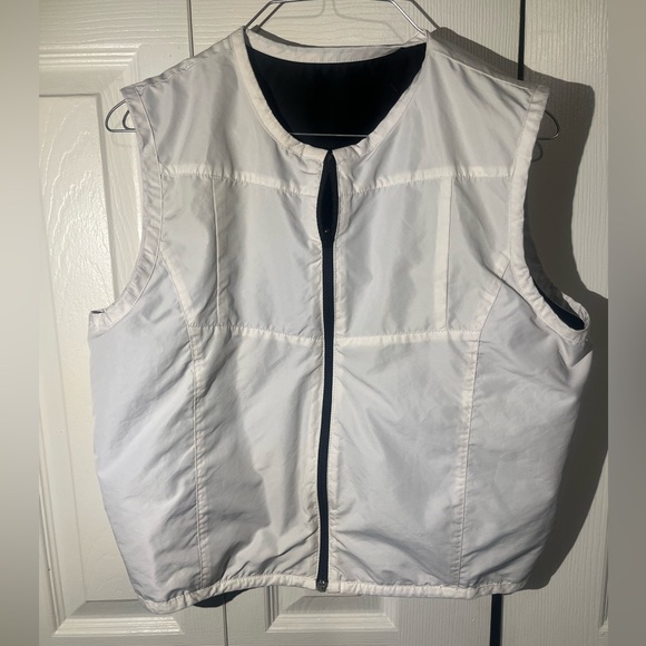 Nike Women’s Shirt Fully Reversible Vest Black and White - Picture 3 of 6